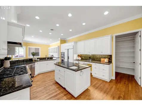 2306 Park Grove Drive Eugene OR 97408