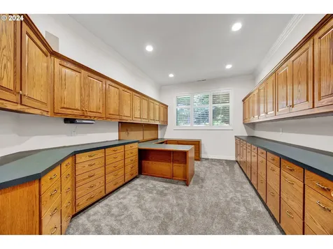 2306 Park Grove Drive Eugene OR 97408
