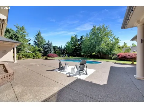 2306 Park Grove Drive Eugene OR 97408
