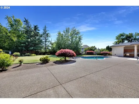 2306 Park Grove Drive Eugene OR 97408