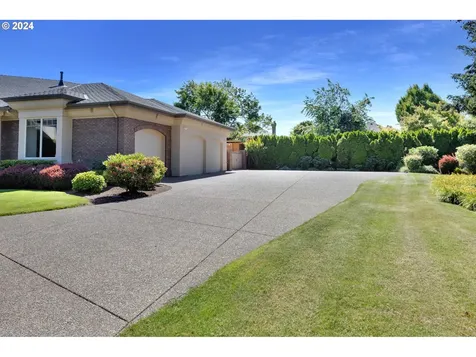 2306 Park Grove Drive Eugene OR 97408