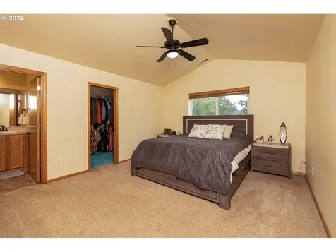 1917 NW Cottonwood Drive Mcminnville OR 97128