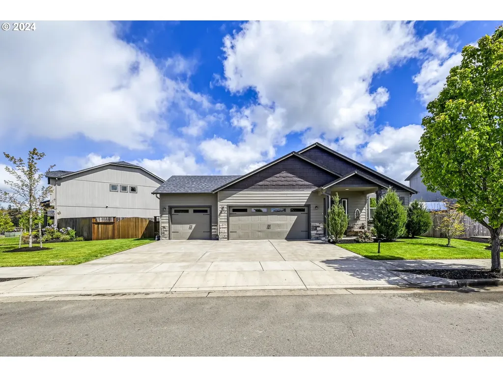87763 Lark Street Veneta OR 97487