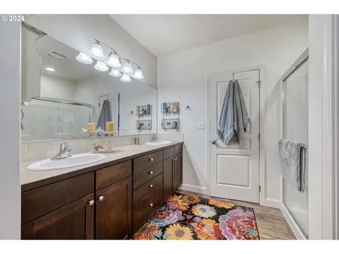 87763 Lark Street Veneta OR 97487