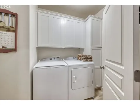 87763 Lark Street Veneta OR 97487