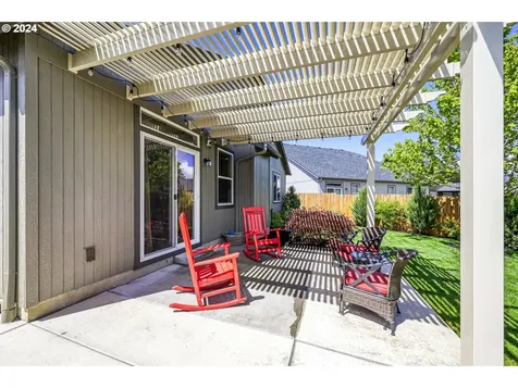 87763 Lark Street Veneta OR 97487