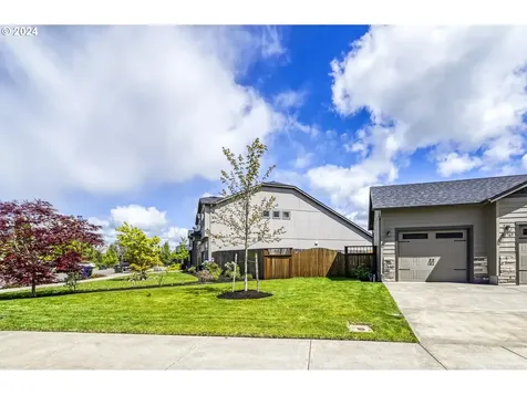 87763 Lark Street Veneta OR 97487