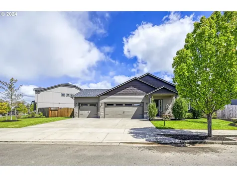 87763 Lark Street Veneta OR 97487