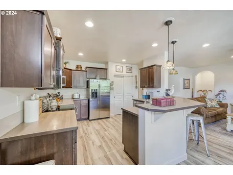 87763 Lark Street Veneta OR 97487
