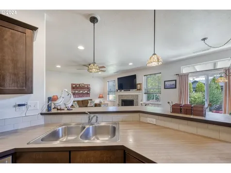 87763 Lark Street Veneta OR 97487