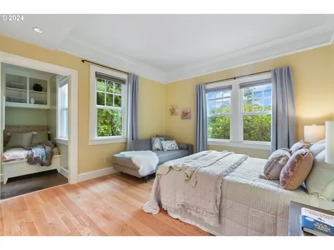 3704 Sw Alice Street Portland OR 97219