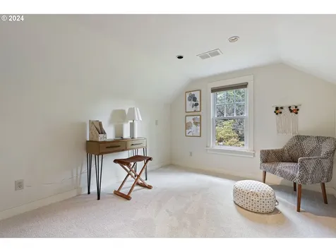3704 Sw Alice Street Portland OR 97219