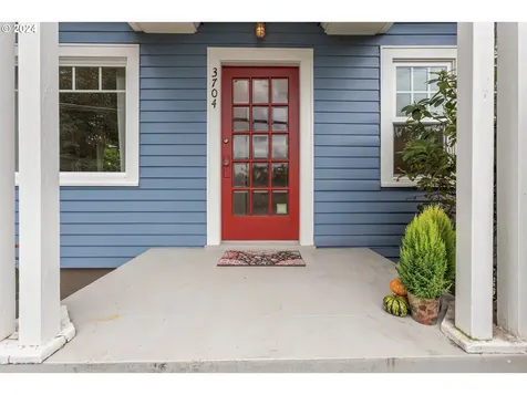 3704 Sw Alice Street Portland OR 97219