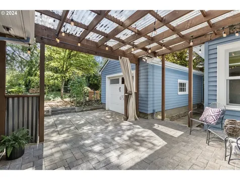 3704 Sw Alice Street Portland OR 97219