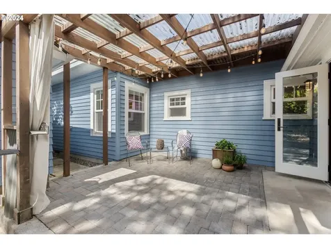3704 Sw Alice Street Portland OR 97219