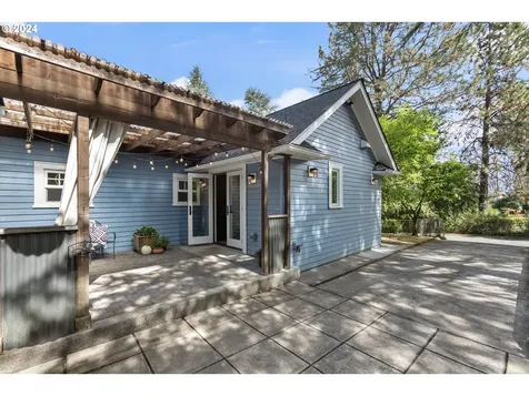 3704 Sw Alice Street Portland OR 97219