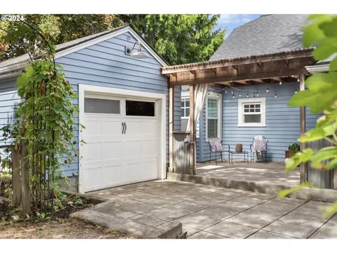 3704 Sw Alice Street Portland OR 97219