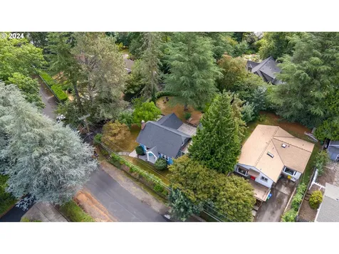 3704 Sw Alice Street Portland OR 97219