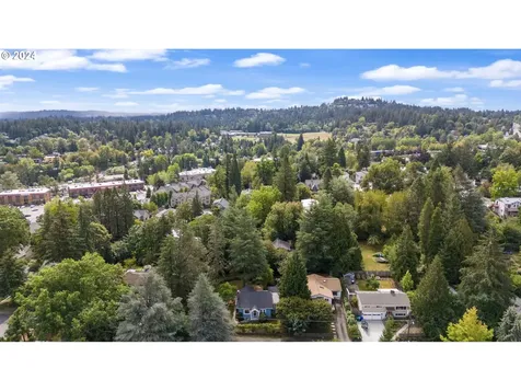 3704 Sw Alice Street Portland OR 97219