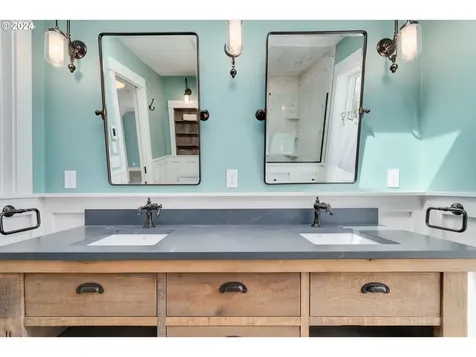 39 Ash Street Eugene OR 97402