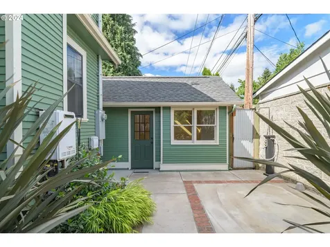 39 Ash Street Eugene OR 97402