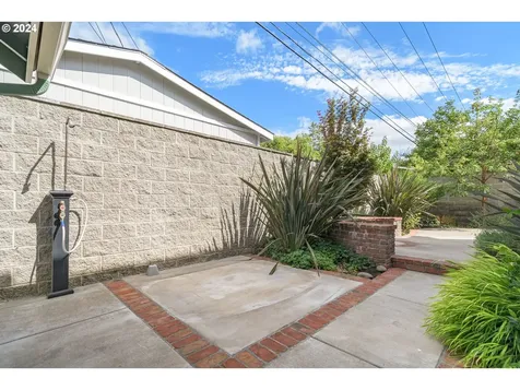 39 Ash Street Eugene OR 97402