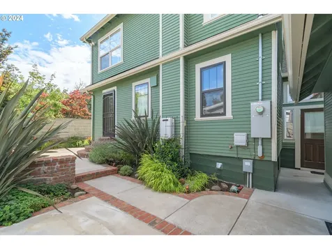 39 Ash Street Eugene OR 97402