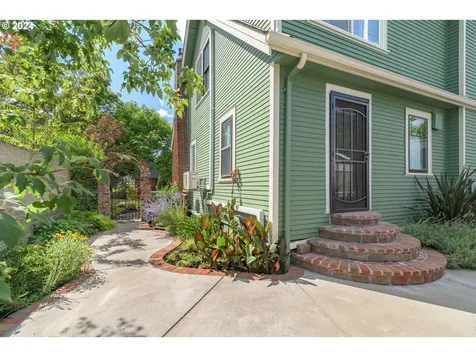 39 Ash Street Eugene OR 97402