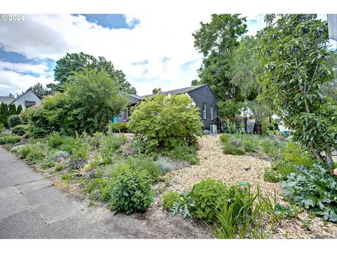 3656 Se Raymond Street Portland OR 97202
