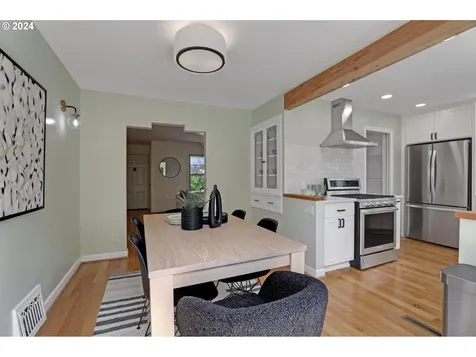 4345 Ne 36th Avenue Portland OR 97211