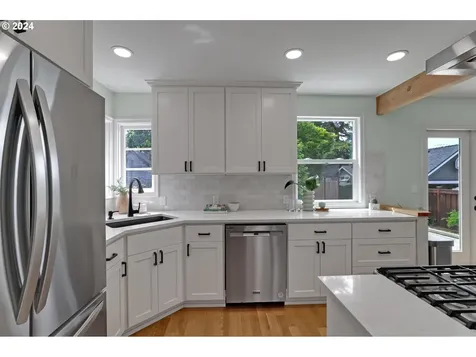 4345 Ne 36th Avenue Portland OR 97211