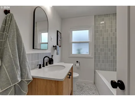 4345 Ne 36th Avenue Portland OR 97211