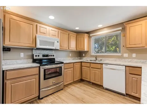 1955 SW Westvale Court Mcminnville OR 97128