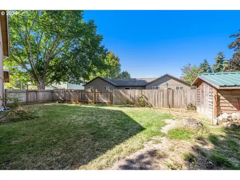 1955 SW Westvale Court Mcminnville OR 97128