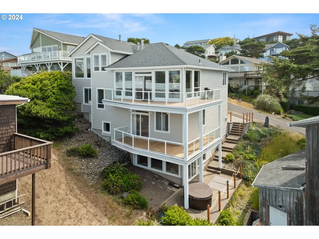 5053 NW Keel Avenue Lincoln City OR 97367