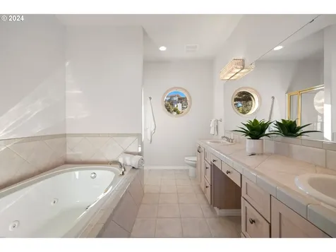 5053 NW Keel Avenue Lincoln City OR 97367