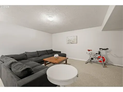 5053 NW Keel Avenue Lincoln City OR 97367