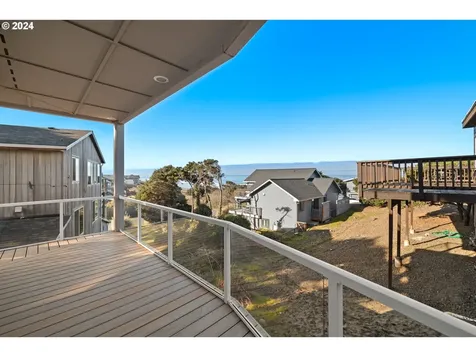 5053 NW Keel Avenue Lincoln City OR 97367