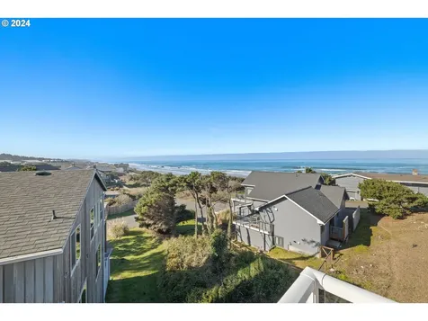 5053 NW Keel Avenue Lincoln City OR 97367