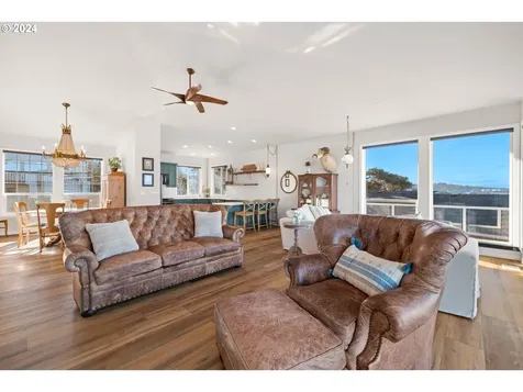 5053 NW Keel Avenue Lincoln City OR 97367