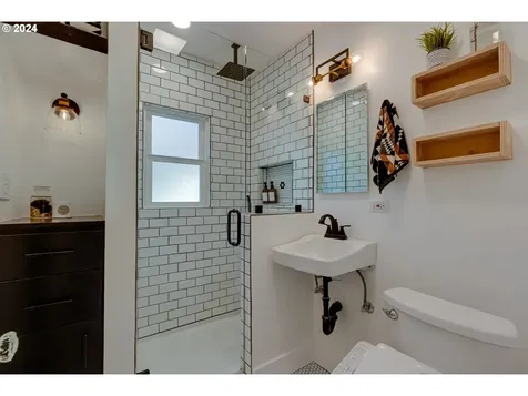 3307 Ne 67th Avenue Portland OR 97213