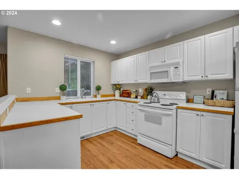 5155 NE Candlewood Place Hillsboro OR 97124