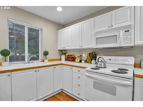 5155 NE Candlewood Place Hillsboro OR 97124