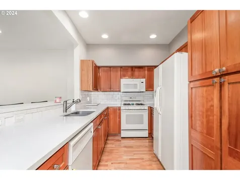 12201 SW Meader Way Beaverton OR 97008