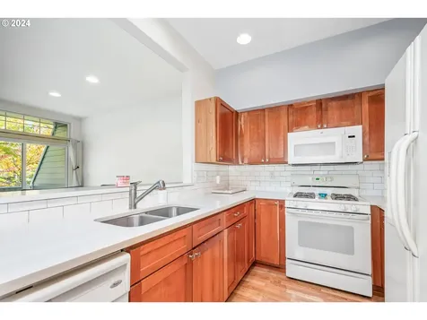 12201 SW Meader Way Beaverton OR 97008