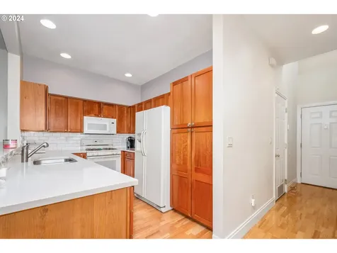 12201 SW Meader Way Beaverton OR 97008