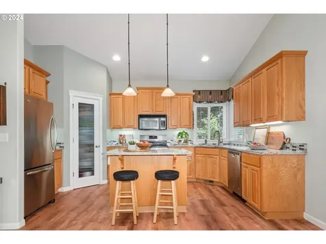 222 Nw 151st Street Vancouver WA 98685