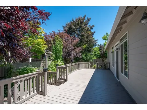 222 Nw 151st Street Vancouver WA 98685
