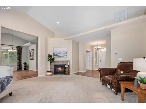 222 Nw 151st Street Vancouver WA 98685