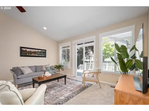 222 Nw 151st Street Vancouver WA 98685